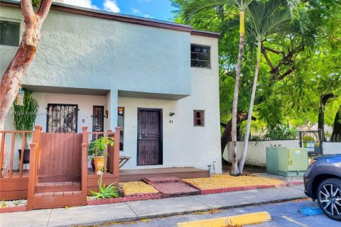 Adosado en alquiler en Miami, Florida, 2 dormitorios, 92.9 m2 № 1951731 - foto 2