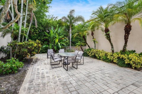 House in Boca Raton, Florida 3 bedrooms, 238.94 sq.m. № 2251641 - photo 22