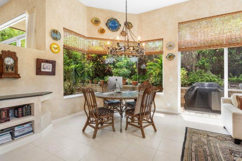 House in Boca Raton, Florida 3 bedrooms, 238.94 sq.m. № 2251641 - photo 9