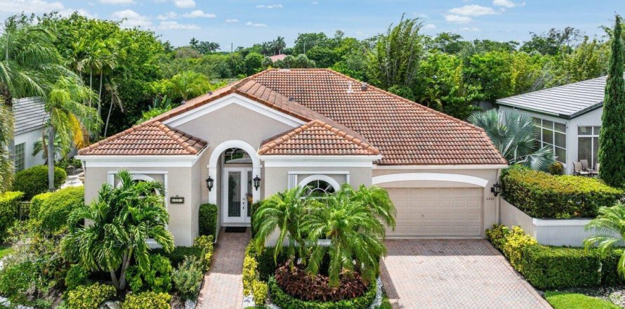 House in Boca Raton, Florida 3 bedrooms, 238.94 sq.m. № 2251641