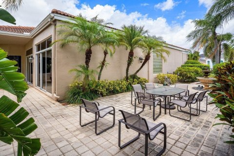 House in Boca Raton, Florida 3 bedrooms, 238.94 sq.m. № 2251641 - photo 21