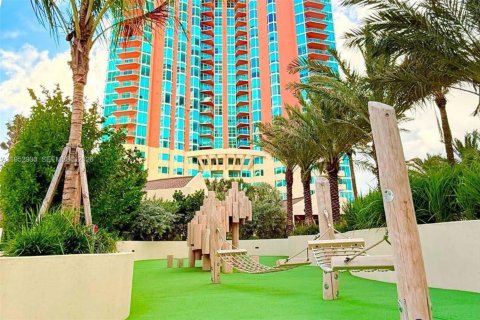 Condominio en alquiler en Miami Beach, Florida, 2 dormitorios, 107.77 m2 № 2009540 - foto 17