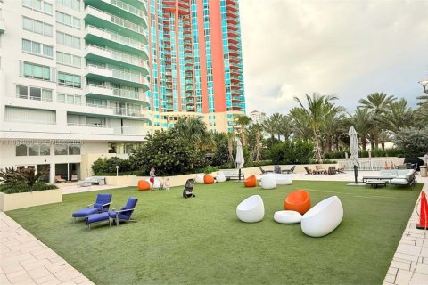 Condominio en alquiler en Miami Beach, Florida, 2 dormitorios, 107.77 m2 № 2009540 - foto 16