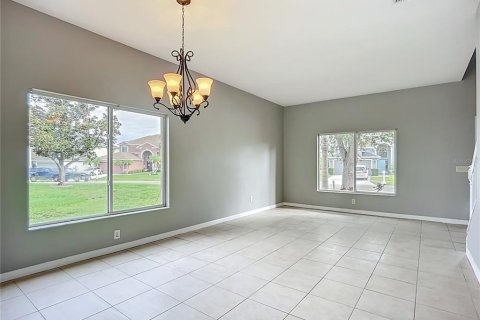 House in Riverview, Florida 6 bedrooms, 270.72 sq.m. № 1900304 - photo 10
