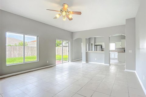 House in Riverview, Florida 6 bedrooms, 270.72 sq.m. № 1900304 - photo 17