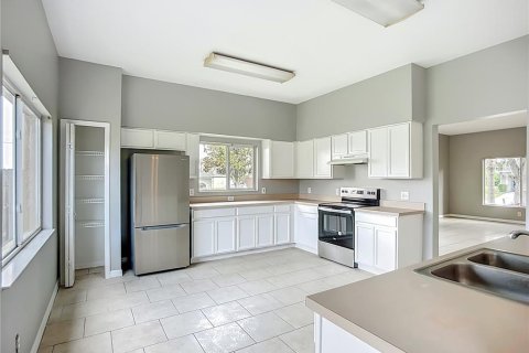 Casa en venta en Riverview, Florida, 6 dormitorios, 270.72 m2 № 1900304 - foto 12