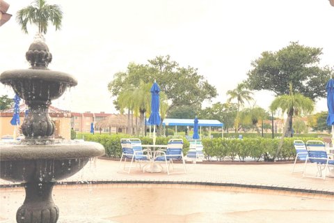 Condo in Sunrise, Florida, 2 bedrooms  № 1896210 - photo 18