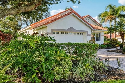 Casa en venta en Sarasota, Florida, 3 dormitorios, 192.77 m2 № 2386588 - foto 2