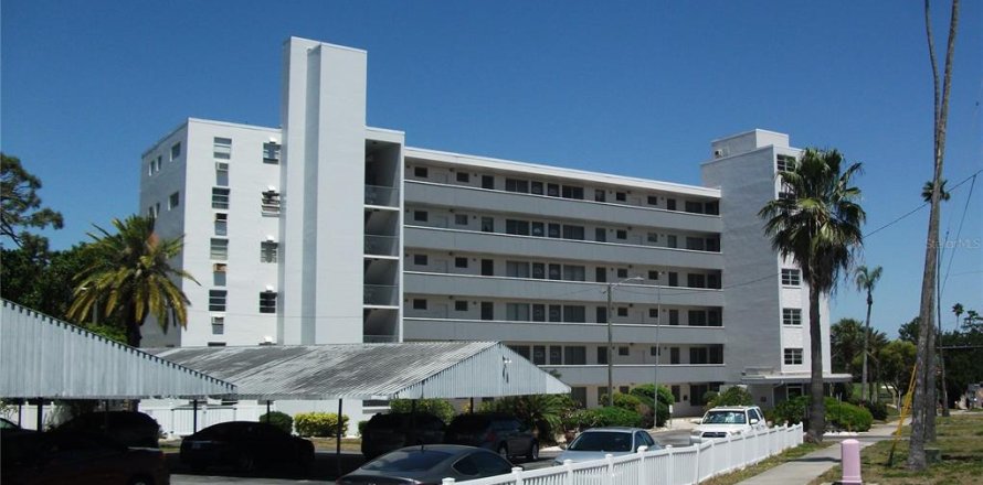 Condominio en Clearwater, Florida, 2 dormitorios № 1651184