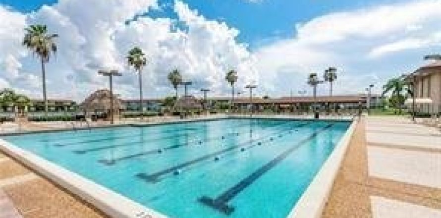 Condominio en Pembroke Pines, Florida, 2 dormitorios  № 1135006
