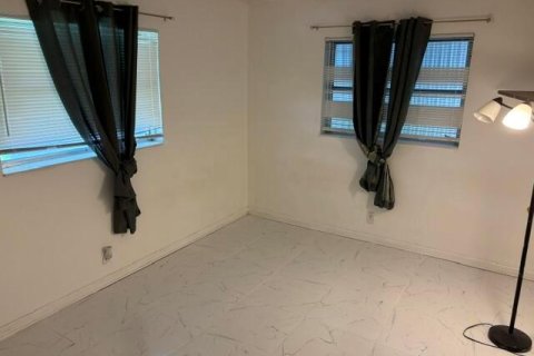 Appartement à louer à Deerfield Beach, Floride: 2 chambres, 101.17 m2 № 2261300 - photo 2
