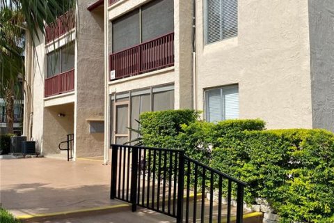Condo in Tampa, Florida, 1 bedroom № 2209955 - photo 26