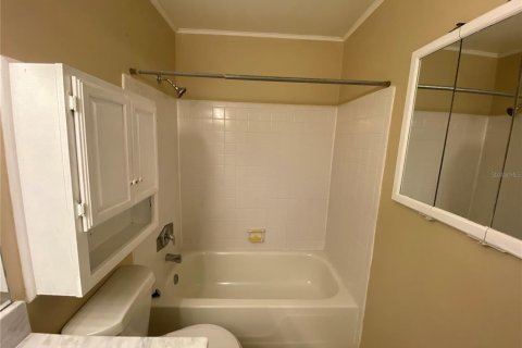 Condo in Tampa, Florida, 1 bedroom № 2209955 - photo 23