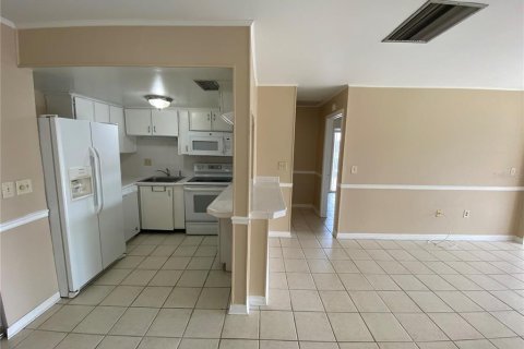 Condo in Tampa, Florida, 1 bedroom № 2209955 - photo 13