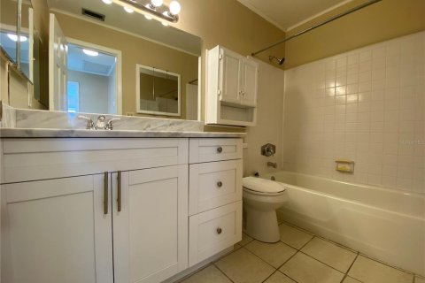 Condo in Tampa, Florida, 1 bedroom № 2209955 - photo 21