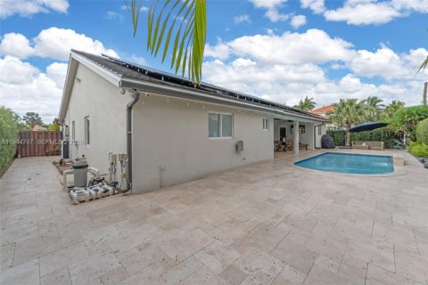 House in Miami, Florida 4 bedrooms, 191.38 sq.m. № 2003015 - photo 27