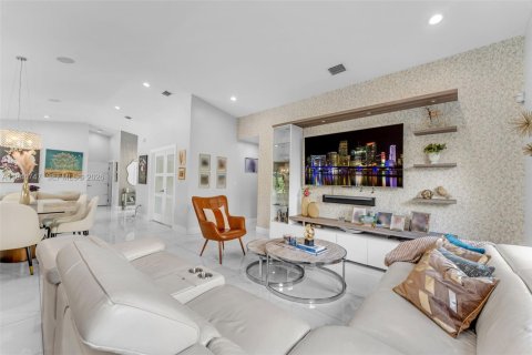 House in Miami, Florida 4 bedrooms, 191.38 sq.m. № 2003015 - photo 9