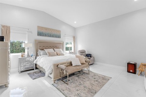 House in Miami, Florida 4 bedrooms, 191.38 sq.m. № 2003015 - photo 13