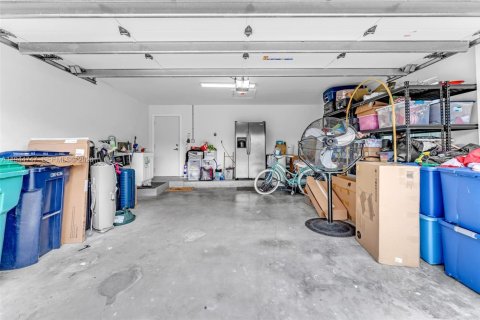 House in Miami, Florida 4 bedrooms, 191.38 sq.m. № 2003015 - photo 25