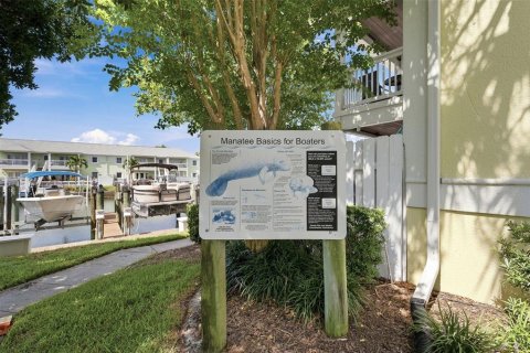 Condo in Saint Petersburg, Florida, 1 bedroom  № 2149419 - photo 26