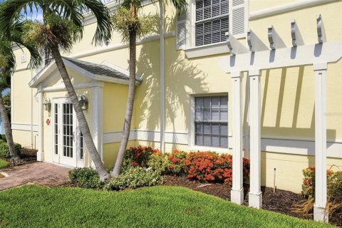 Condo in Saint Petersburg, Florida, 1 bedroom  № 2149419 - photo 3