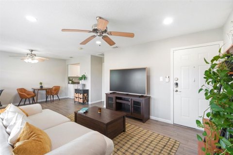 Condo in Saint Petersburg, Florida, 1 bedroom  № 2149419 - photo 5