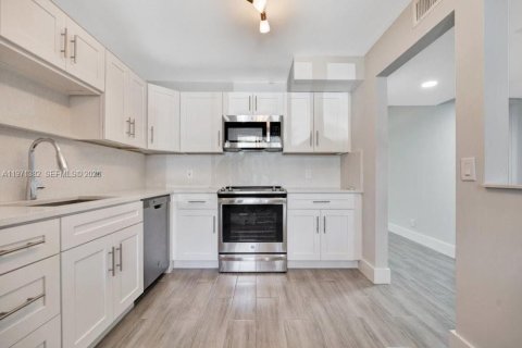 Copropriété à vendre à Weston, Floride: 2 chambres, 113.34 m2 № 2036596 - photo 10