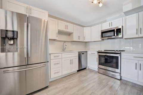 Copropriété à vendre à Weston, Floride: 2 chambres, 113.34 m2 № 2036596 - photo 9