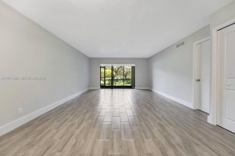 Copropriété à vendre à Weston, Floride: 2 chambres, 113.34 m2 № 2036596 - photo 17