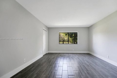 Copropriété à vendre à Weston, Floride: 2 chambres, 113.34 m2 № 2036596 - photo 16