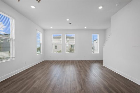 Adosado en alquiler en Orlando, Florida, 3 dormitorios, 201.32 m2 № 1918664 - foto 16