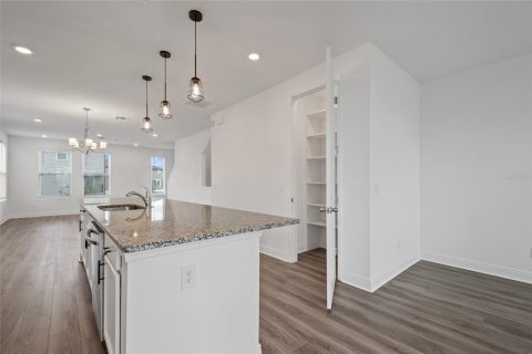 Adosado en alquiler en Orlando, Florida, 3 dormitorios, 201.32 m2 № 1918664 - foto 24