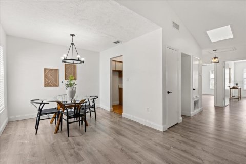 Copropriété à vendre à Orlando, Floride: 2 chambres, 90.12 m2 № 2111621 - photo 9