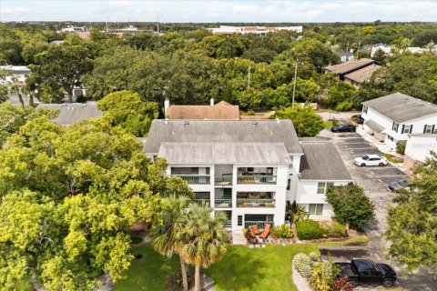 Condominio en Orlando, Florida, 2 dormitorios  № 2111621