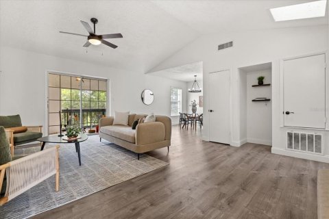 Copropriété à vendre à Orlando, Floride: 2 chambres, 90.12 m2 № 2111621 - photo 5
