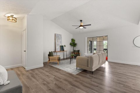 Copropriété à vendre à Orlando, Floride: 2 chambres, 90.12 m2 № 2111621 - photo 18