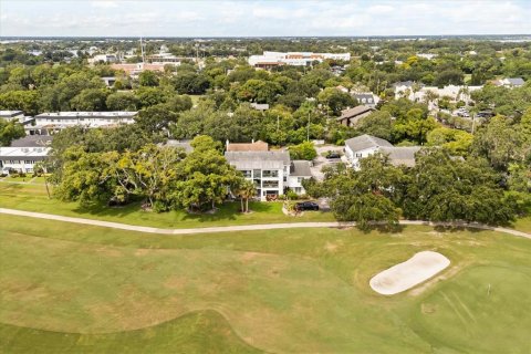 Copropriété à vendre à Orlando, Floride: 2 chambres, 90.12 m2 № 2111621 - photo 2