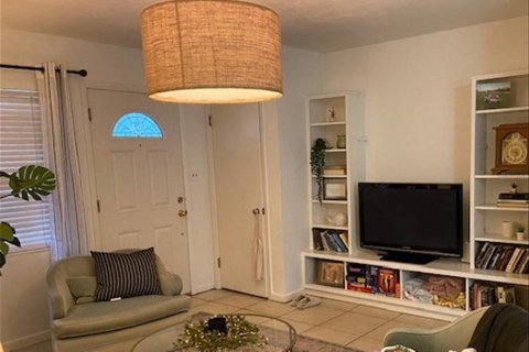 Villa ou maison à vendre à Gainesville, Floride: 4 chambres, 145.39 m2 № 2396515 - photo 4