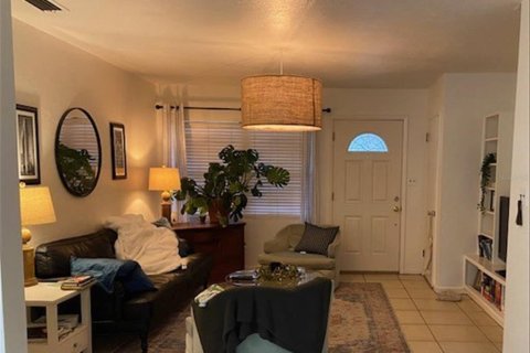 Villa ou maison à vendre à Gainesville, Floride: 4 chambres, 145.39 m2 № 2396515 - photo 2