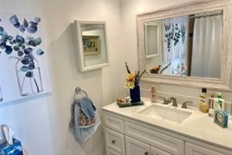 Condo in Hollywood, Florida, 2 bedrooms  № 2081656 - photo 12