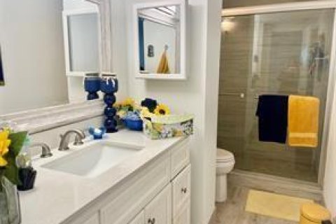 Condo in Hollywood, Florida, 2 bedrooms  № 2081656 - photo 15