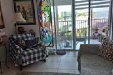 Condo in Hollywood, Florida, 2 bedrooms  № 2081656 - photo 14