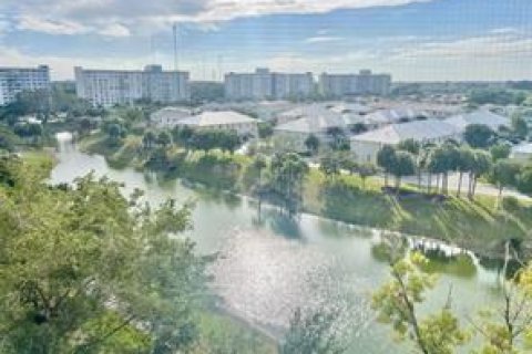 Condo in Hollywood, Florida, 2 bedrooms  № 2081656 - photo 4