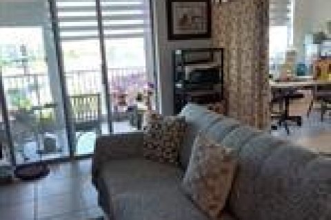 Condo in Hollywood, Florida, 2 bedrooms  № 2081656 - photo 17