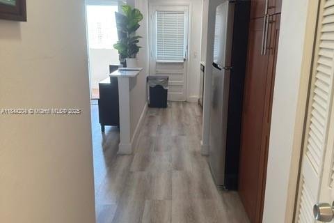 Condominio en alquiler en North Bay Village, Florida, 1 dormitorio, 60.57 m2 № 1962467 - foto 18