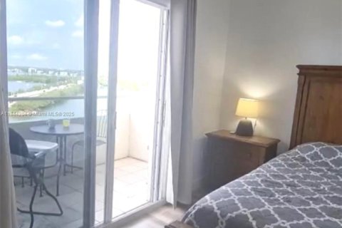 Condominio en alquiler en North Bay Village, Florida, 1 dormitorio, 60.57 m2 № 1962467 - foto 23