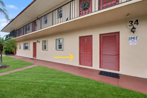 Condo in Stuart, Florida, 1 bedroom  № 2189483 - photo 2