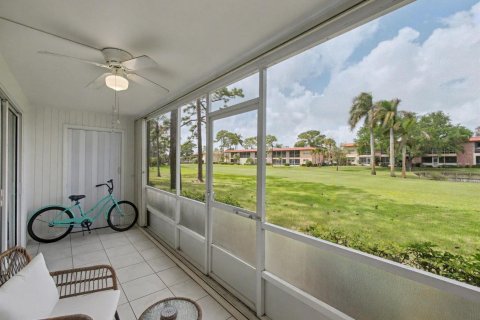 Condo in Stuart, Florida, 1 bedroom  № 2189483 - photo 16
