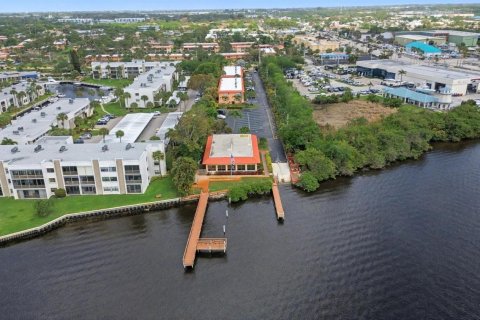 Condo in Stuart, Florida, 1 bedroom  № 2189483 - photo 22