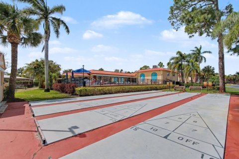 Condo in Stuart, Florida, 1 bedroom  № 2189483 - photo 20